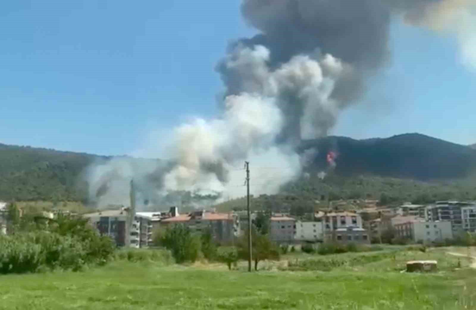 Soma’da Hastane Yakınında Orman Yangını