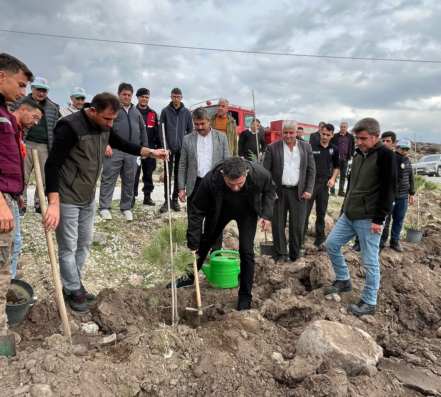 Selendi’de 800 Fidan Geleceğe Nefes Oldu